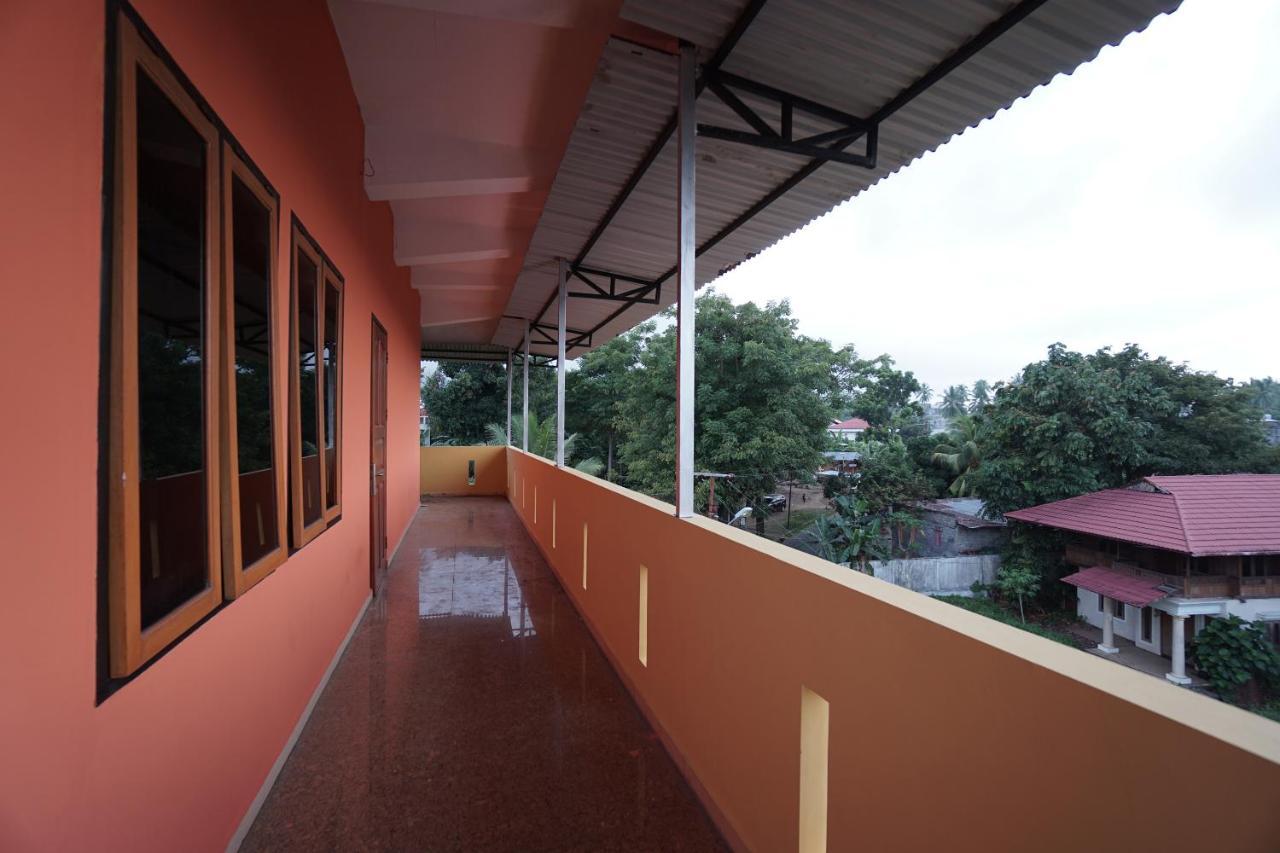 Oyo 2486 Bahana Guest House Manado Esterno foto